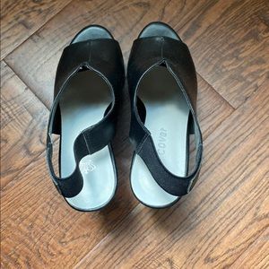 Black and white wedges size six